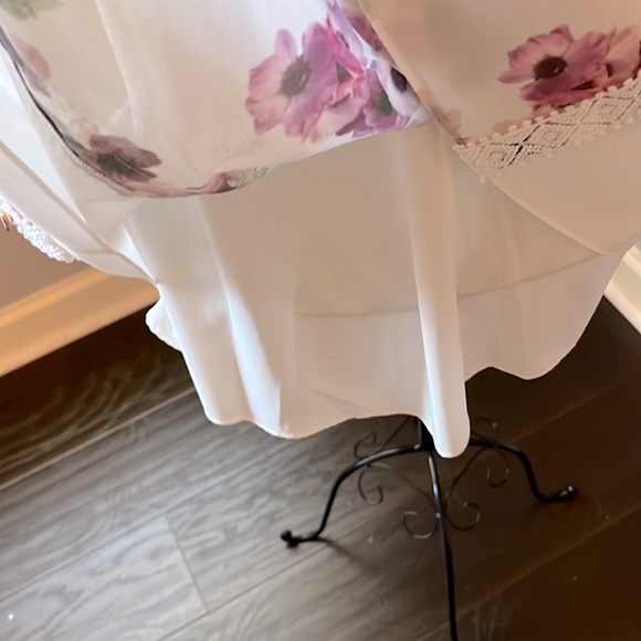 Stylish and classy Ted Baker mid length dress. Never worn, to big. Sold out - Picture 8 of 9